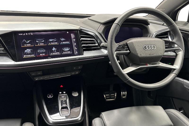 Used Audi Q4 e-tron 2024 for sale - 76353200: Photo 2