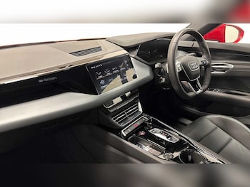 Used Audi e-tron GT 2023 for sale - 76274555: Photo 2