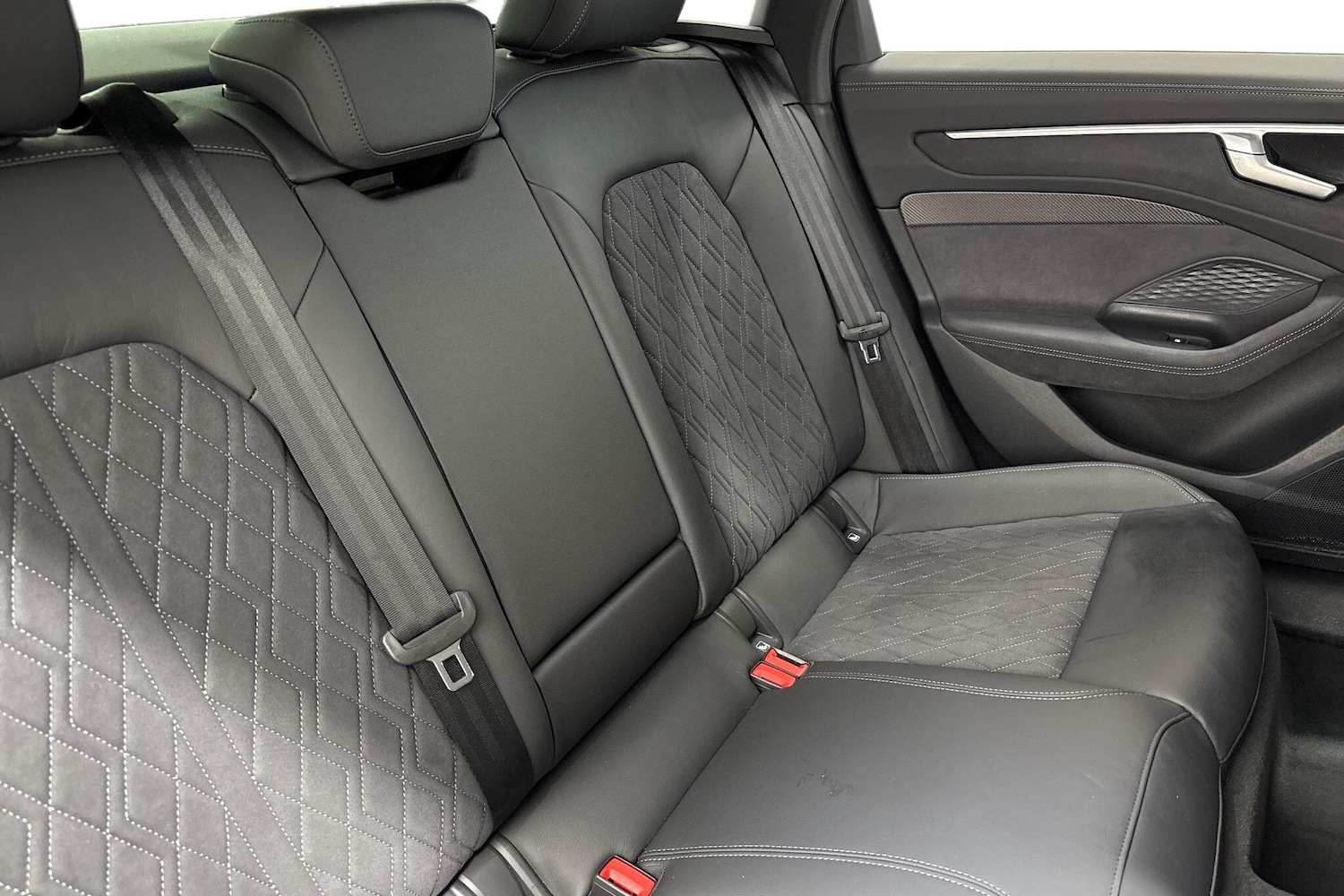 Used Audi A6 Saloon 2025 for sale - 76896158: Photo 10