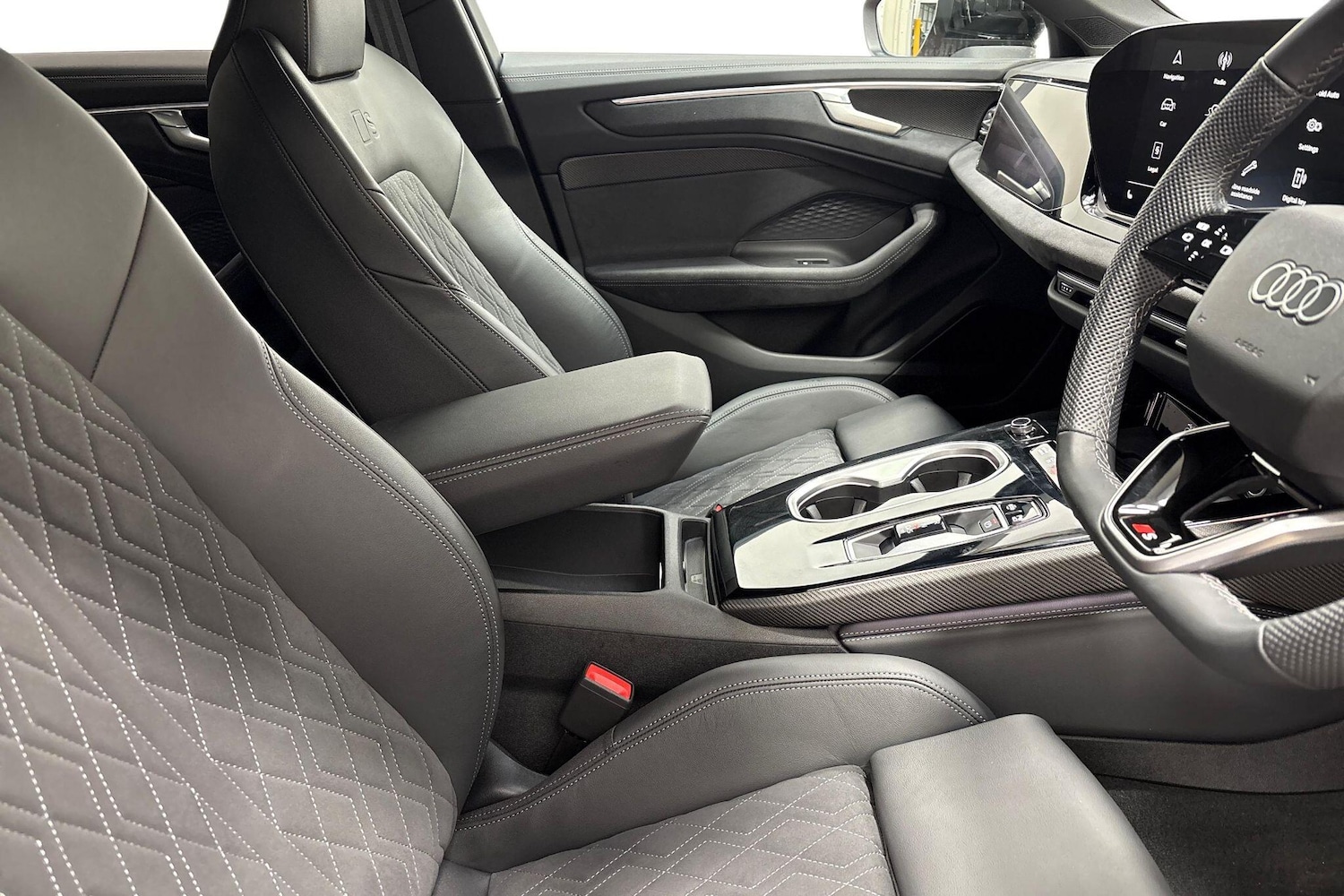 Used Audi A6 Saloon 2025 for sale - 76896158: Photo 11