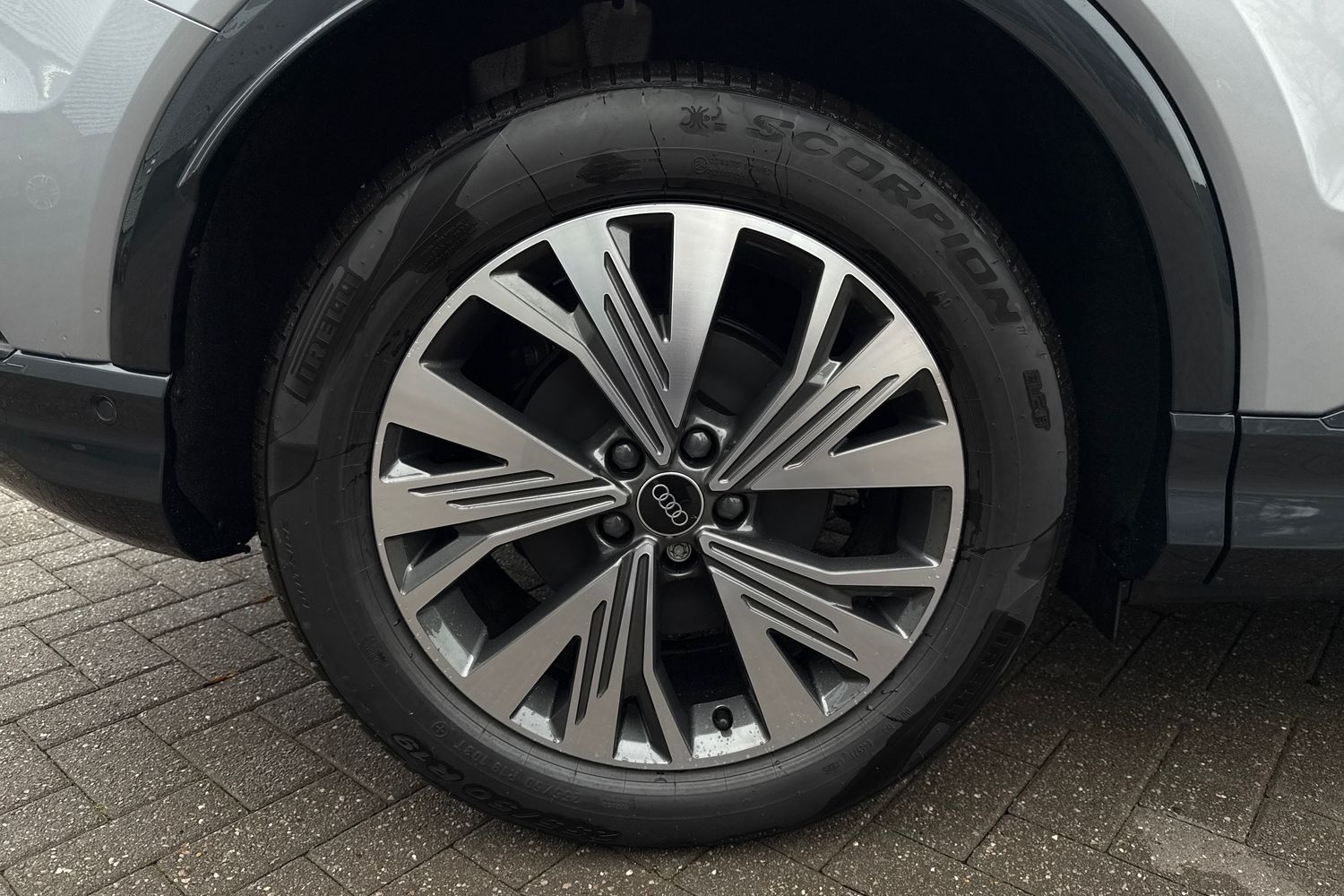 Used Audi Q4 e-tron 2025 for sale - 76896132: Photo 11