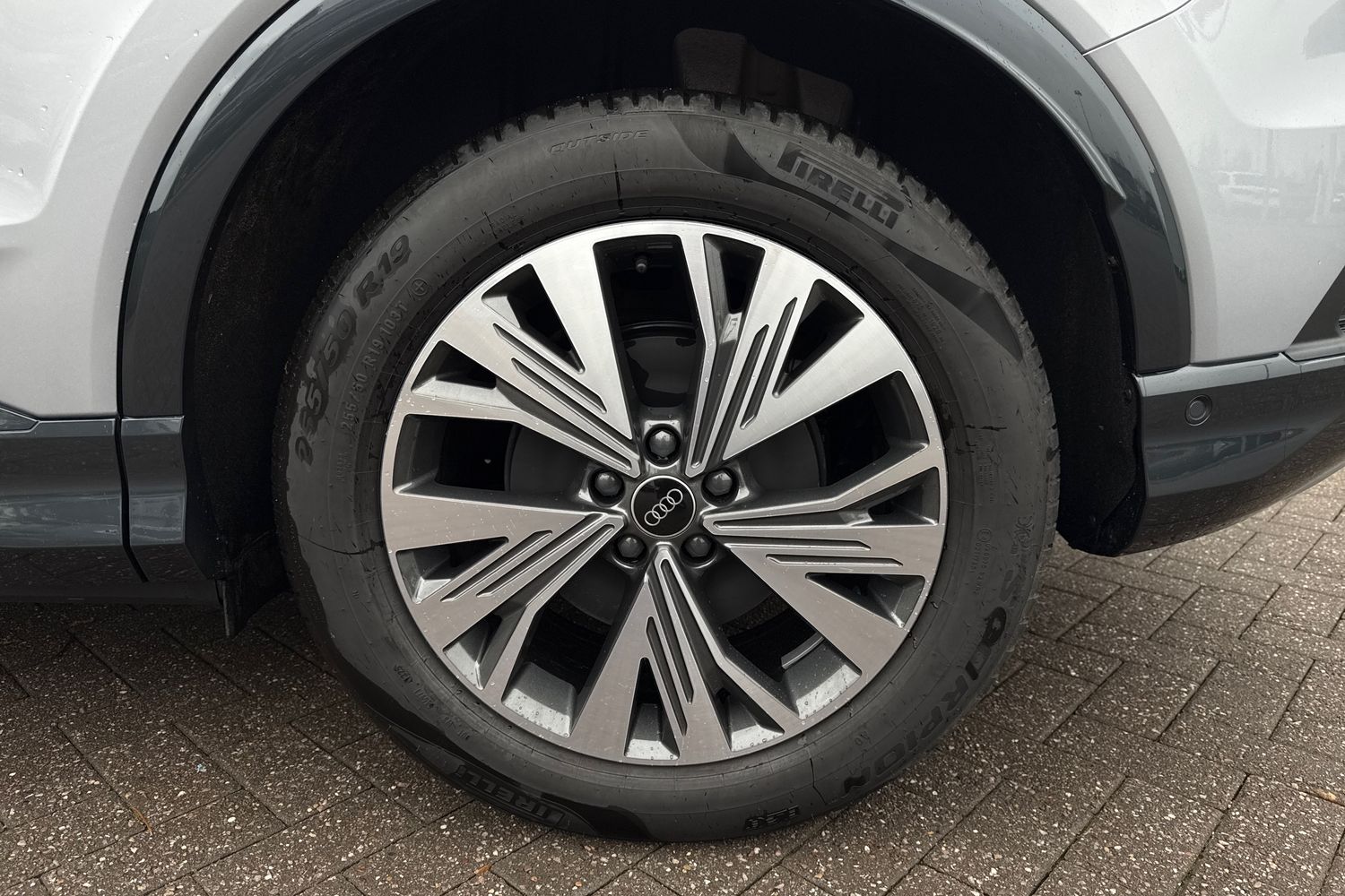 Used Audi Q4 e-tron 2025 for sale - 76896132: Photo 12