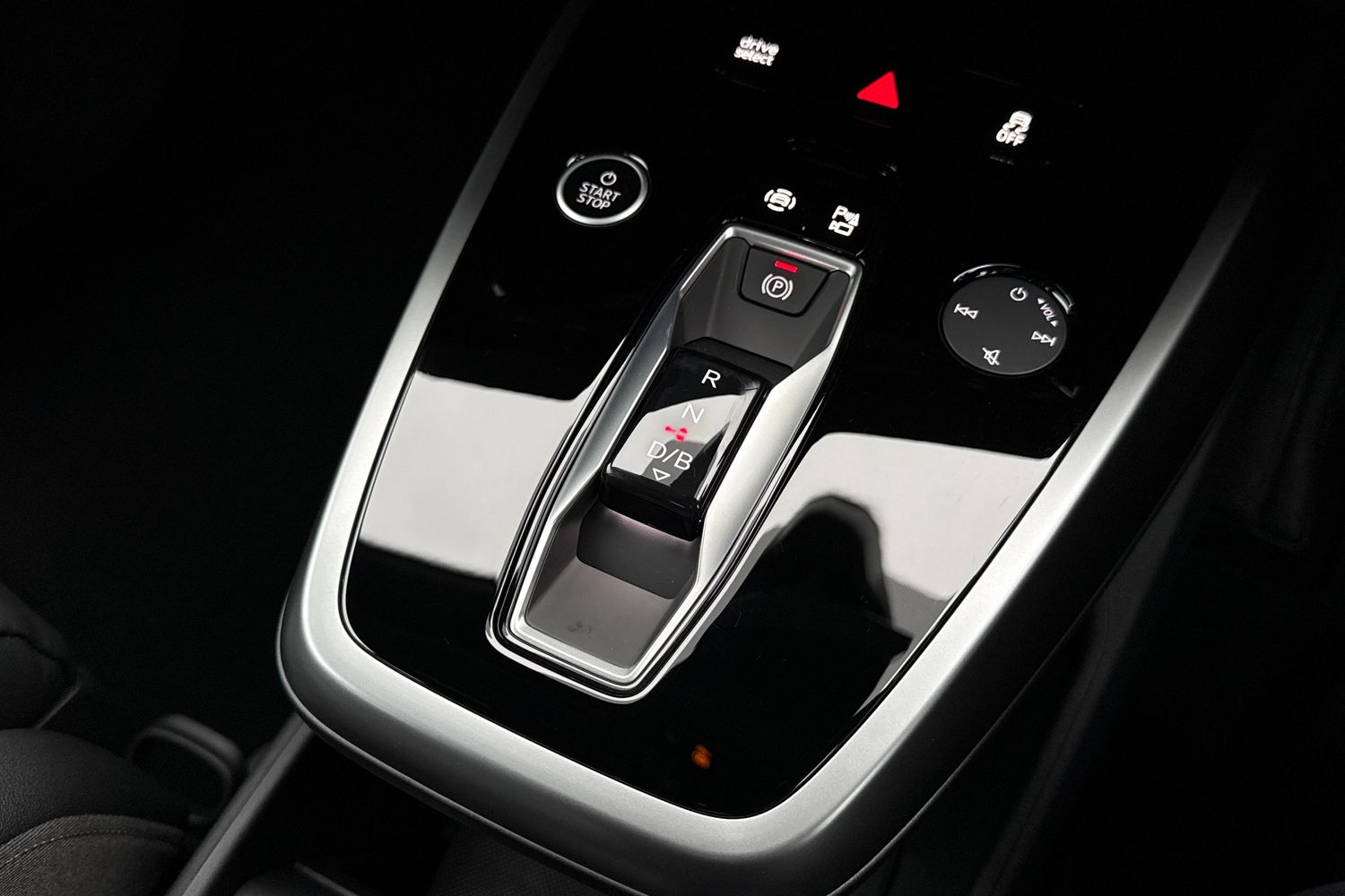 Used Audi Q4 e-tron 2025 for sale - 76896132: Photo 23