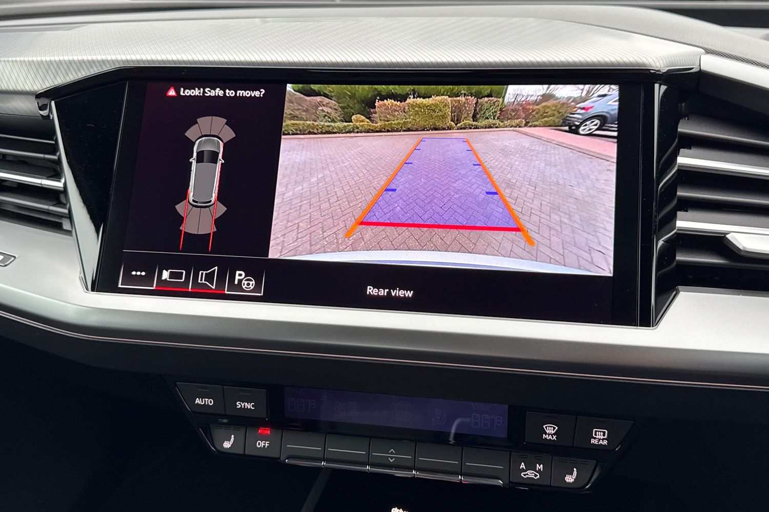 Used Audi Q4 e-tron 2025 for sale - 76896132: Photo 44