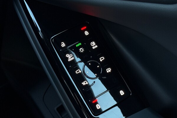 Used Audi Q6 e-tron 2025 for sale - 74854866: Photo 28