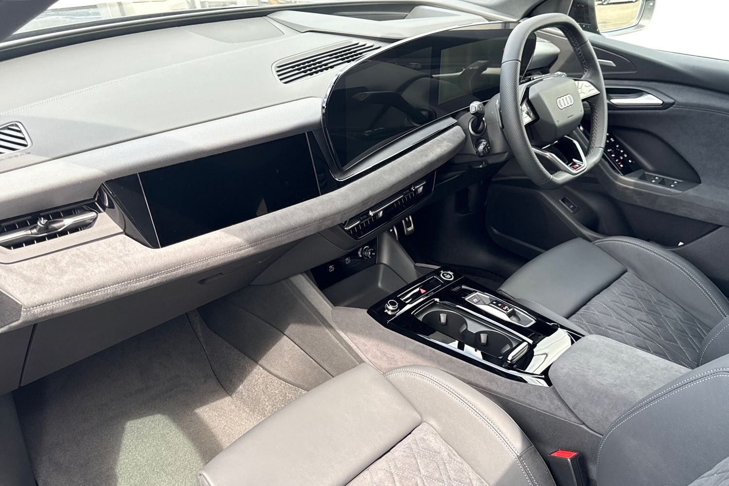 Used Audi Q6 e-tron 2026 for sale - 77383051: Photo 14