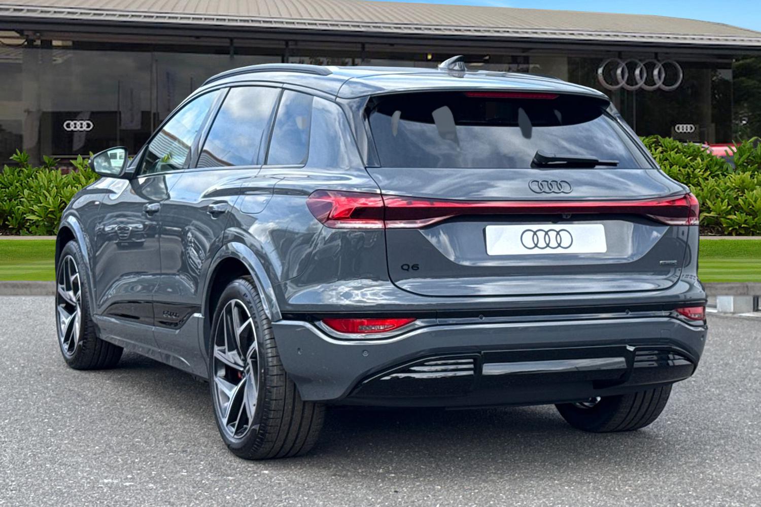 Used Audi Q6 e-tron 2026 for sale - 77383051: Photo 2