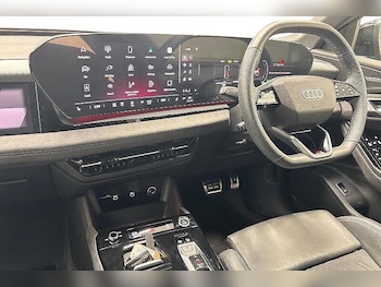 Used Audi Q6 e-tron 2024 for sale - 76171233: Photo