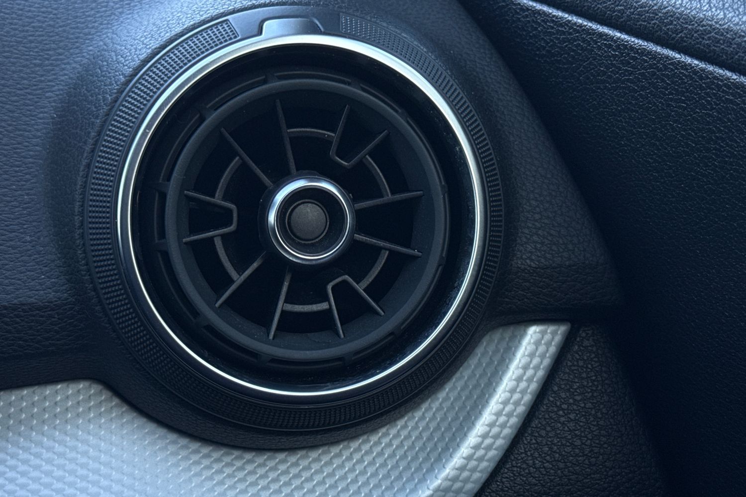 Used Audi Q2 2019 for sale - 77382799: Photo 45