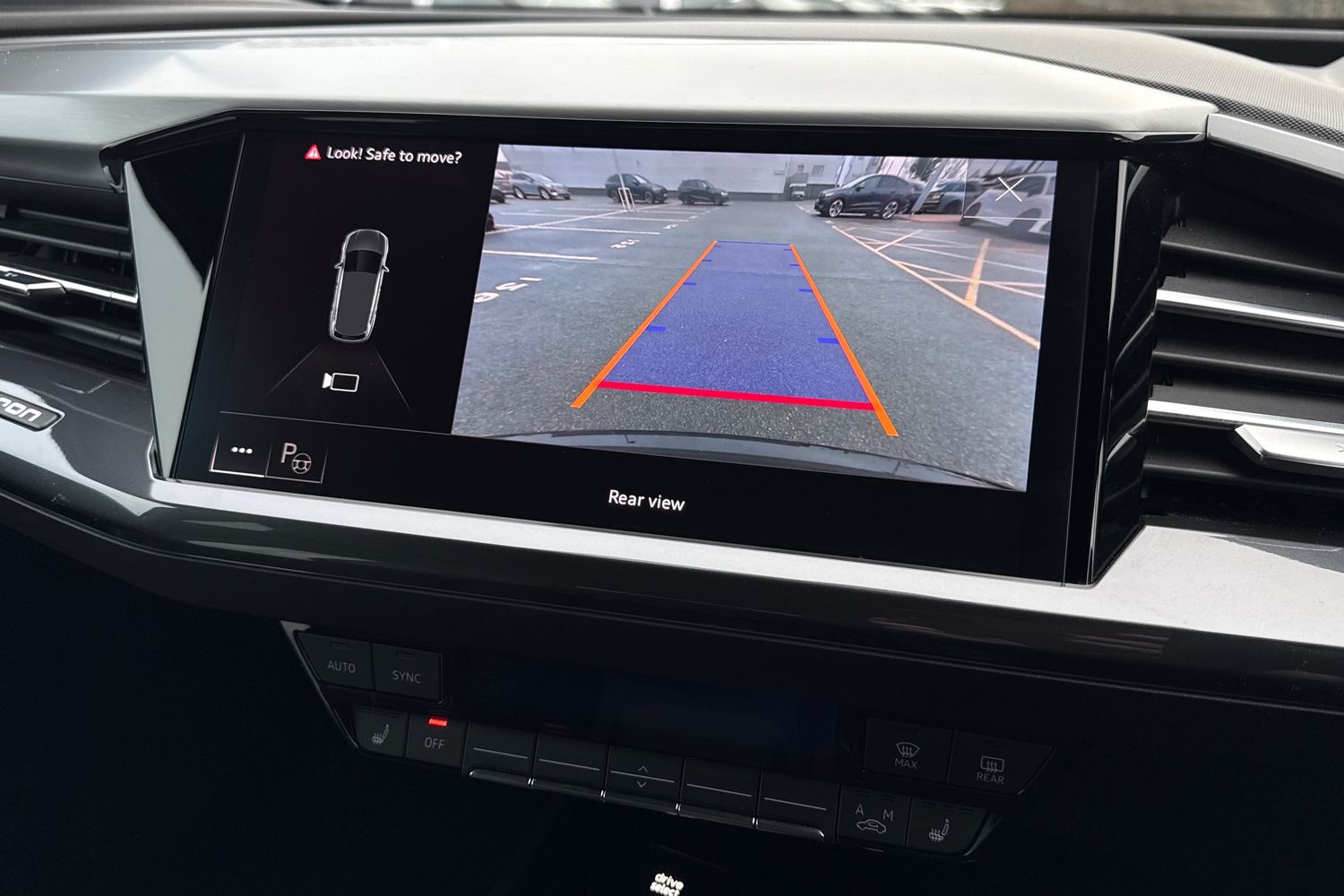 Used Audi Q4 e-tron 2023 for sale - 77443975: Photo 40