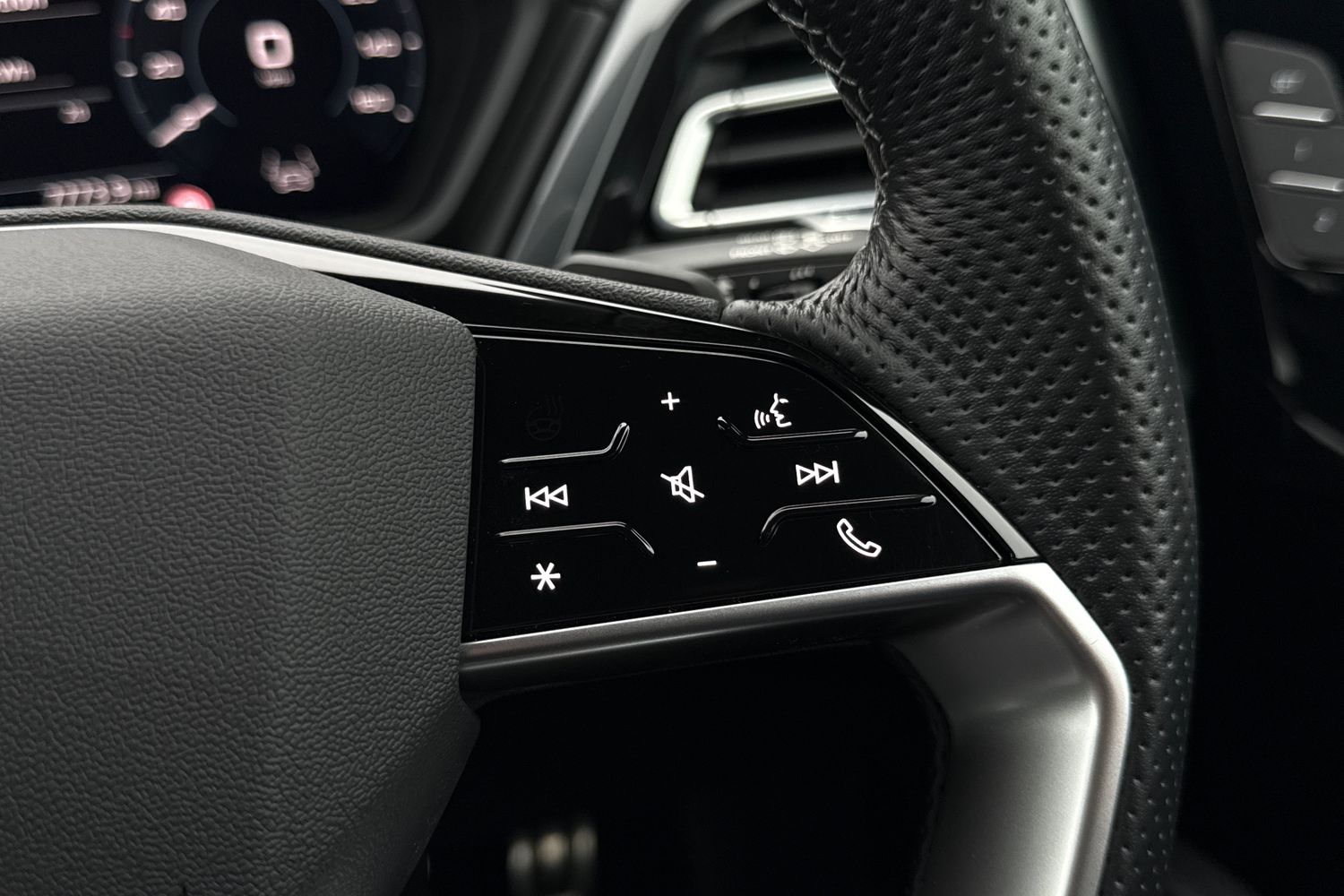 Used Audi Q4 e-tron 2023 for sale - 77443975: Photo 56