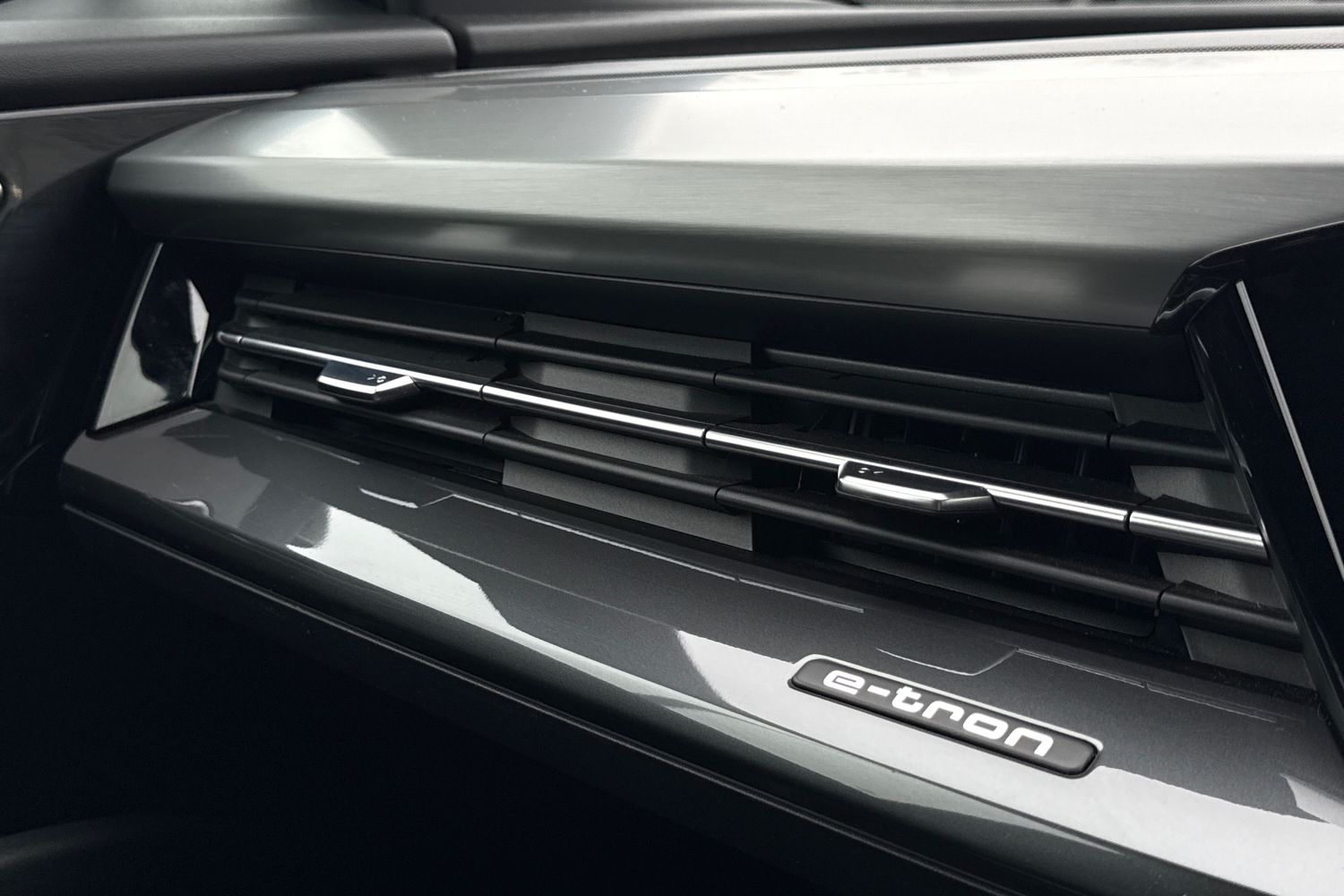 Used Audi Q4 e-tron 2023 for sale - 77443975: Photo 60