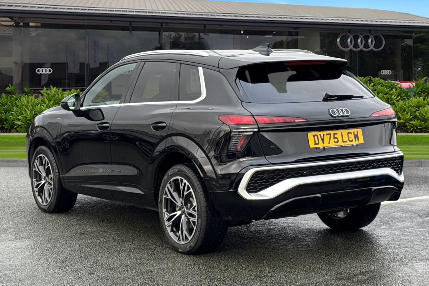 Used Audi Q3 2025 for sale - 77535460: Photo 2