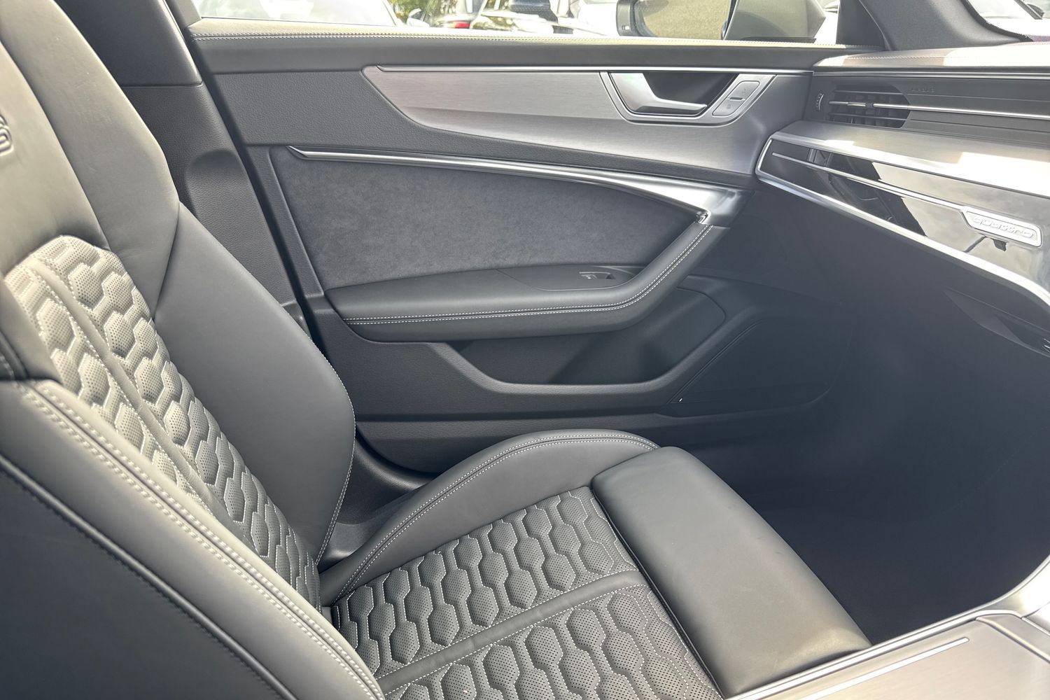 Used Audi RS6 Avant 2025 for sale - 76685750: Photo 14