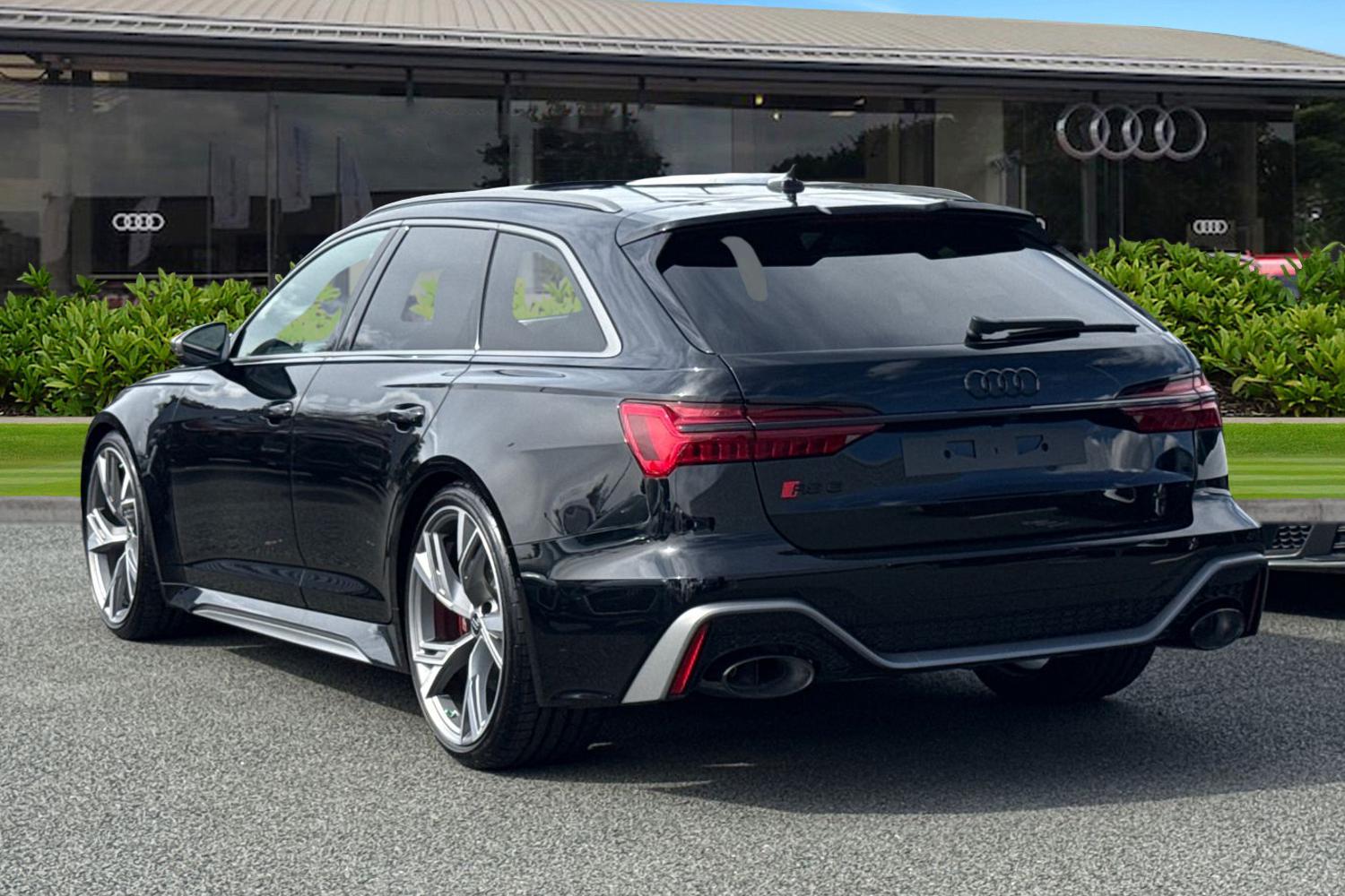 Used Audi RS6 Avant 2025 for sale - 76685750: Photo 2