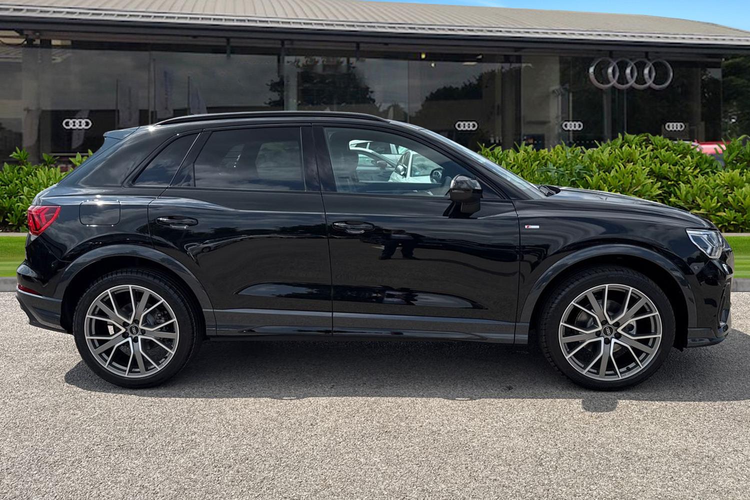 Used Audi Q3 2025 for sale - 76017582: Photo 3