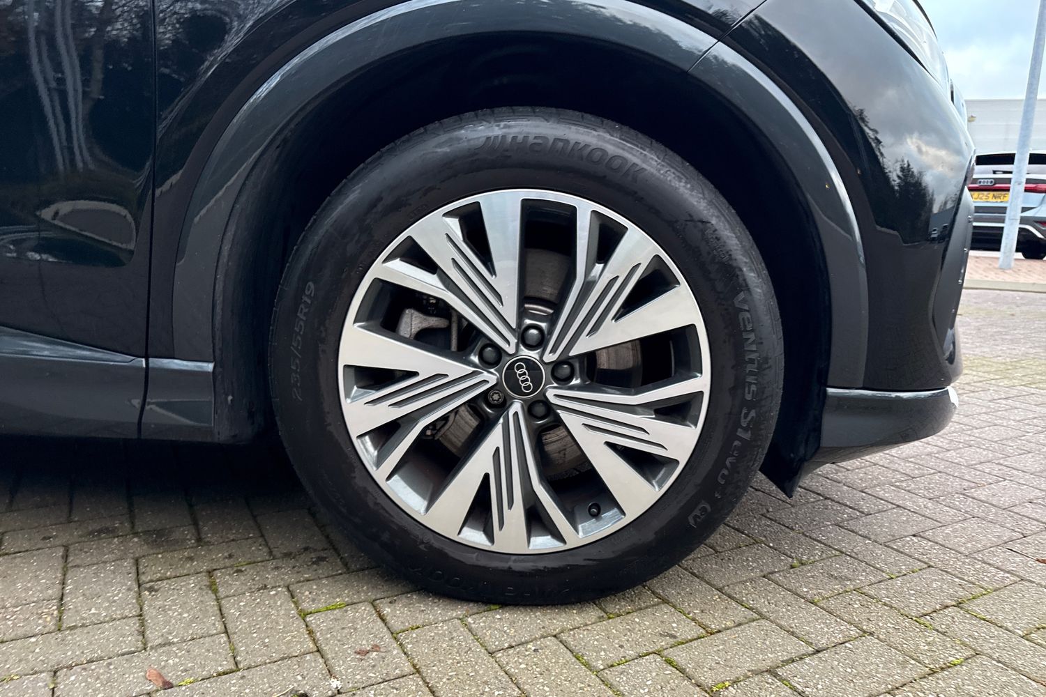 Used Audi Q4 e-tron 2024 for sale - 77383061: Photo 7