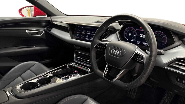 Used Audi e-tron GT 2023 for sale - 76274605: Photo 7