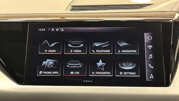 Used Audi e-tron GT 2023 for sale - 76274605: Photo 8