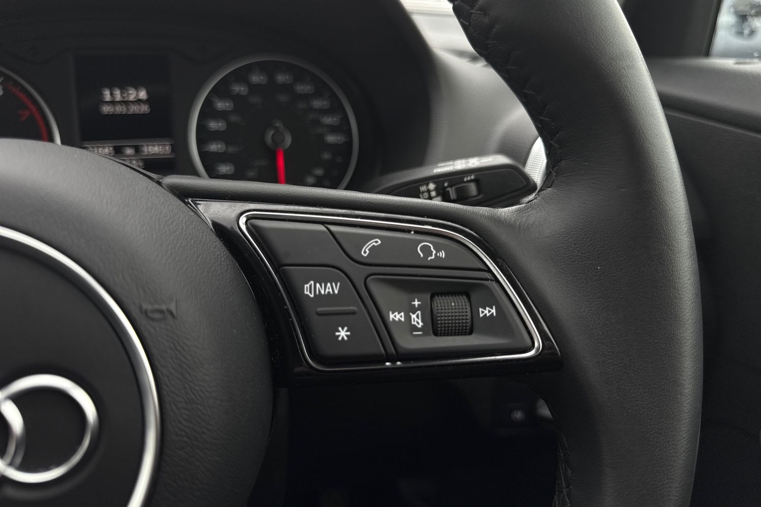 Used Audi Q2 2023 for sale - 77899326: Photo 41