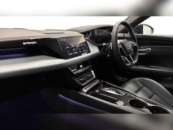 Used Audi e-tron GT 2024 for sale - 77733644: Photo