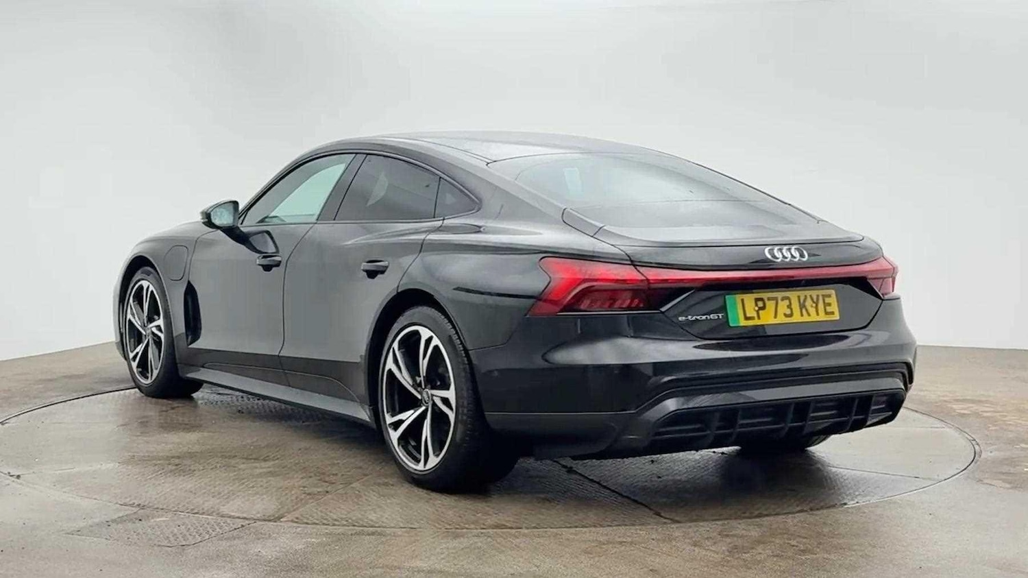 Used Audi e-tron GT 2024 for sale - 77733644: Photo 3