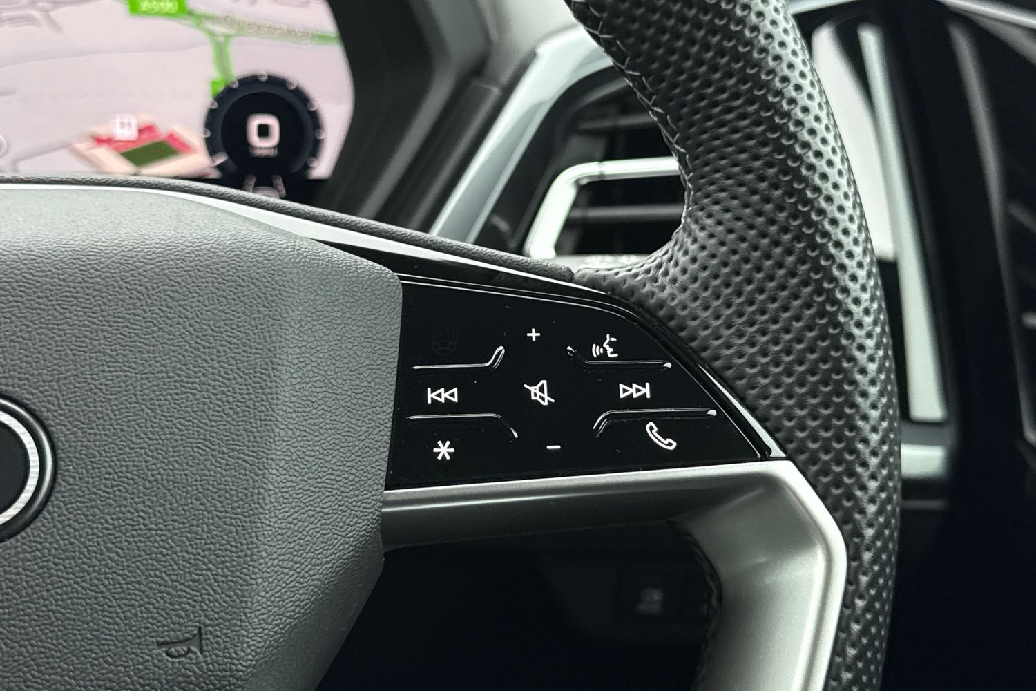 Used Audi Q4 e-tron 2024 for sale - 78189824: Photo 39