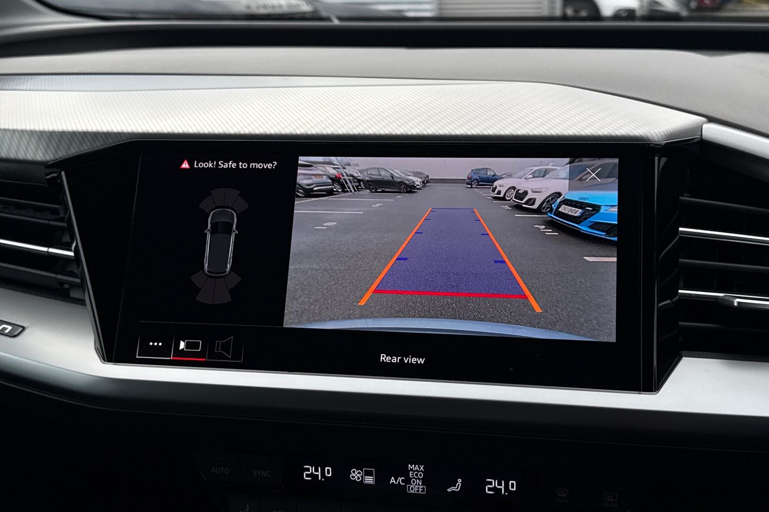 Used Audi Q4 e-tron 2025 for sale - 77500964: Photo 36