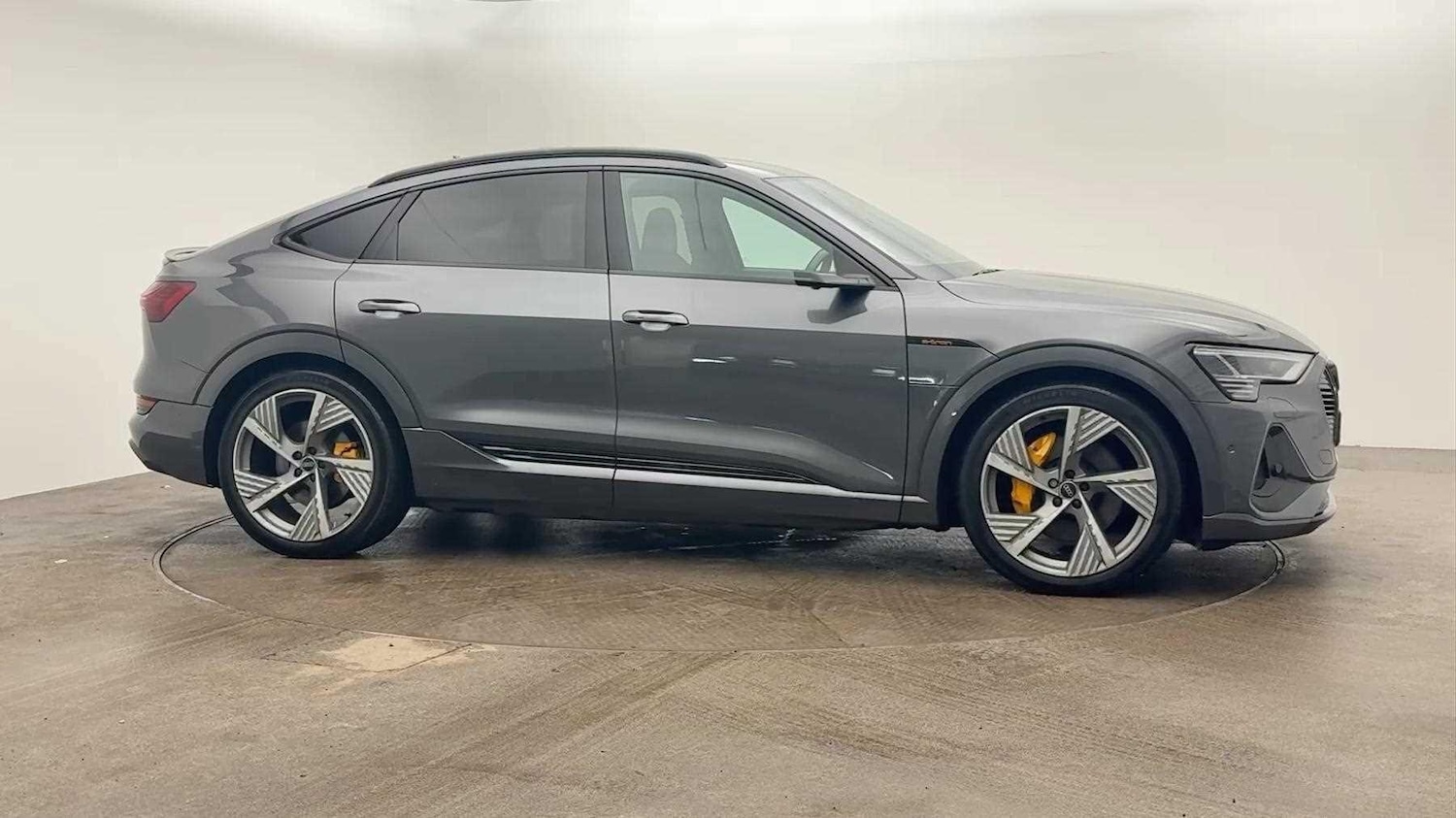 Used Audi e-tron 2022 for sale - 77106864: Photo 4