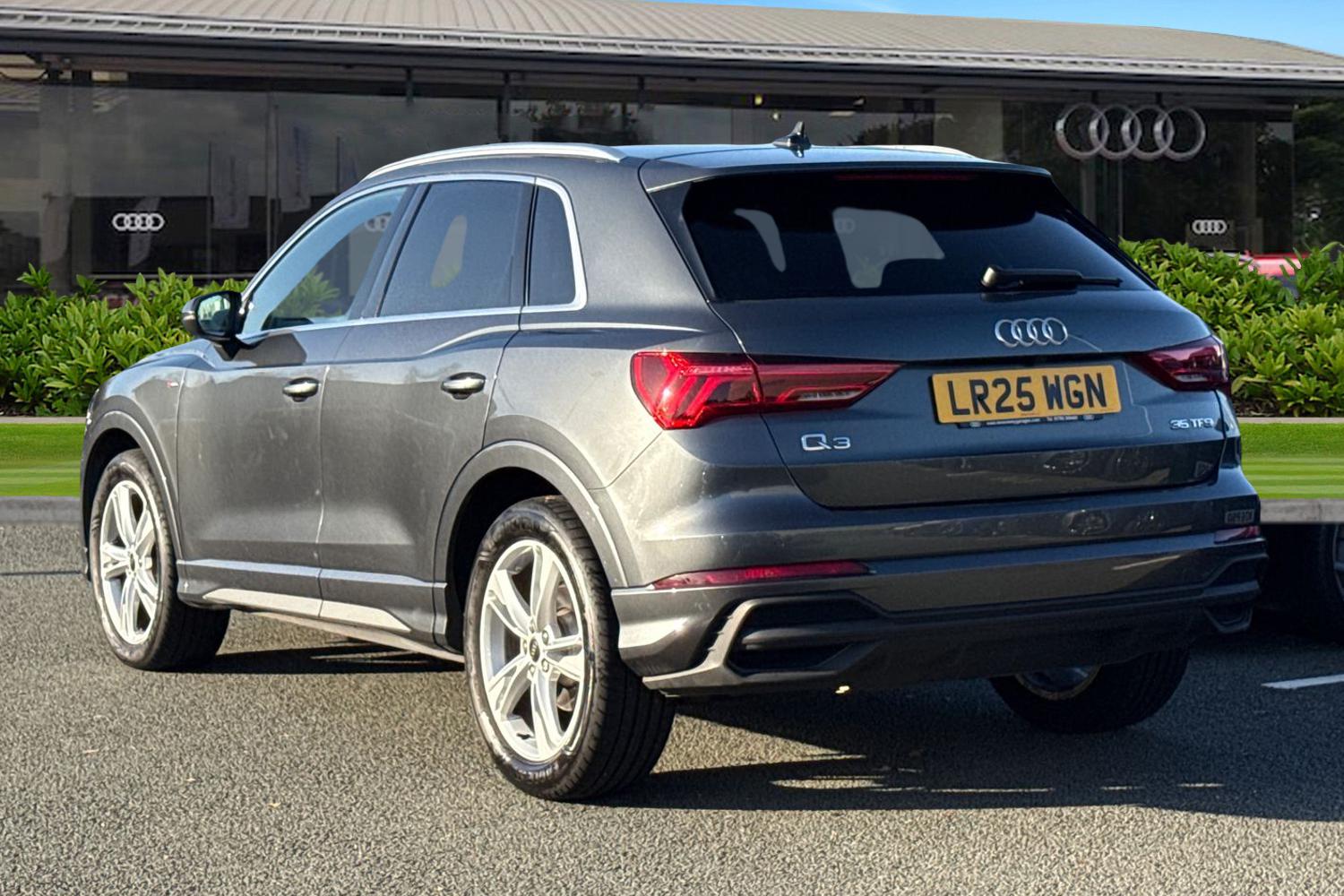 Used Audi Q3 2025 for sale - 76610915: Photo 2