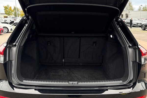 Used Audi Q4 e-tron 2024 for sale - 76224744: Photo 7