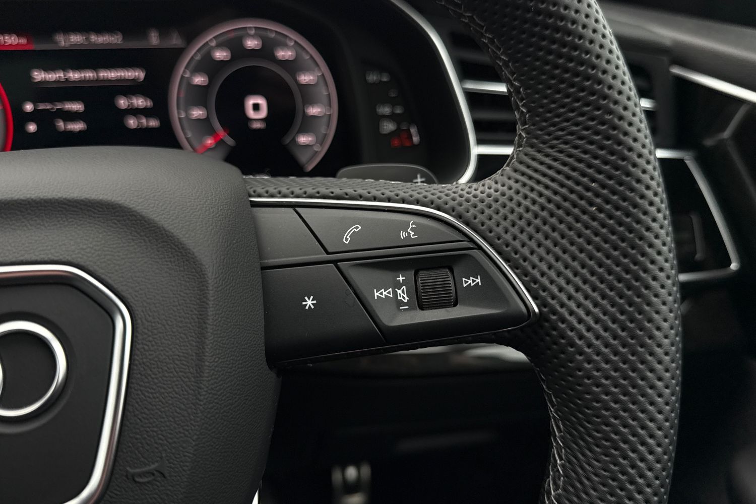 Used Audi Q8 2025 for sale - 77787452: Photo 44