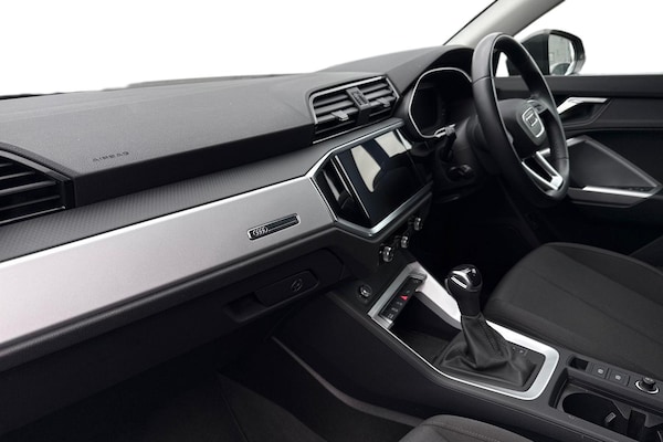 Used Audi Q3 2023 for sale - 76298718: Photo 15
