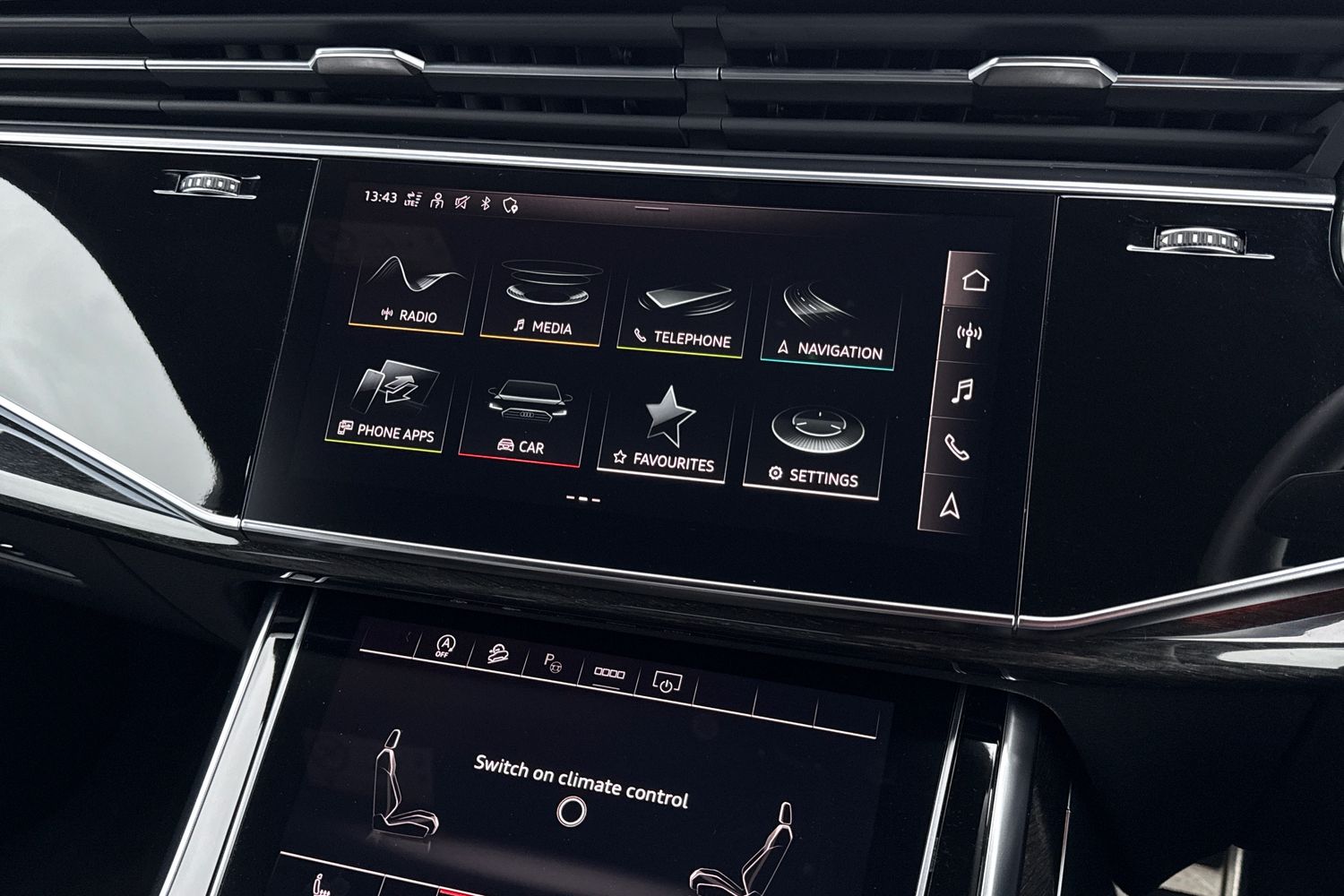 Used Audi SQ7 2024 for sale - 76979057: Photo 25