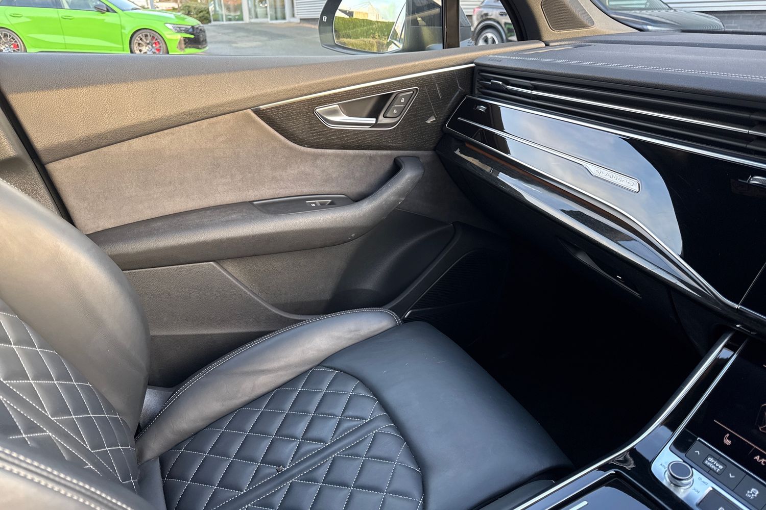 Used Audi SQ7 2024 for sale - 77382980: Photo 15