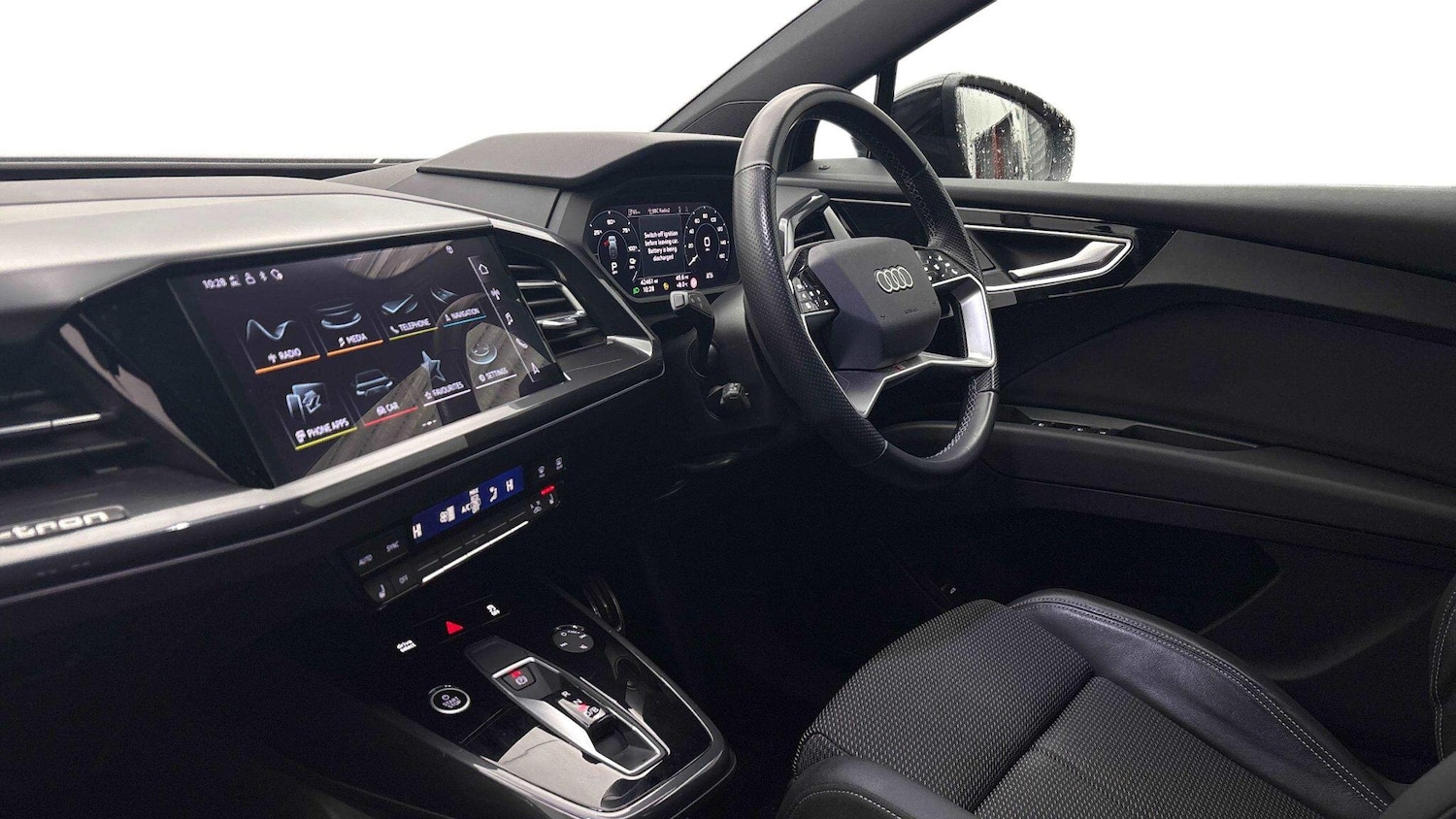 Used Audi Q4 e-tron 2023 for sale - 78091961: Photo 2