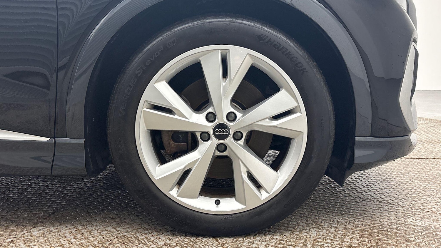 Used Audi Q4 e-tron 2023 for sale - 78091961: Photo 6