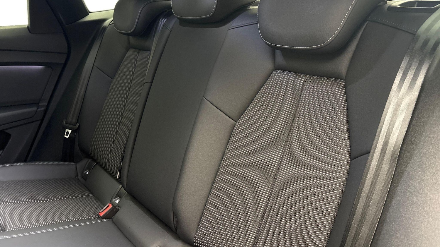 Used Audi Q4 e-tron 2023 for sale - 78091961: Photo 8