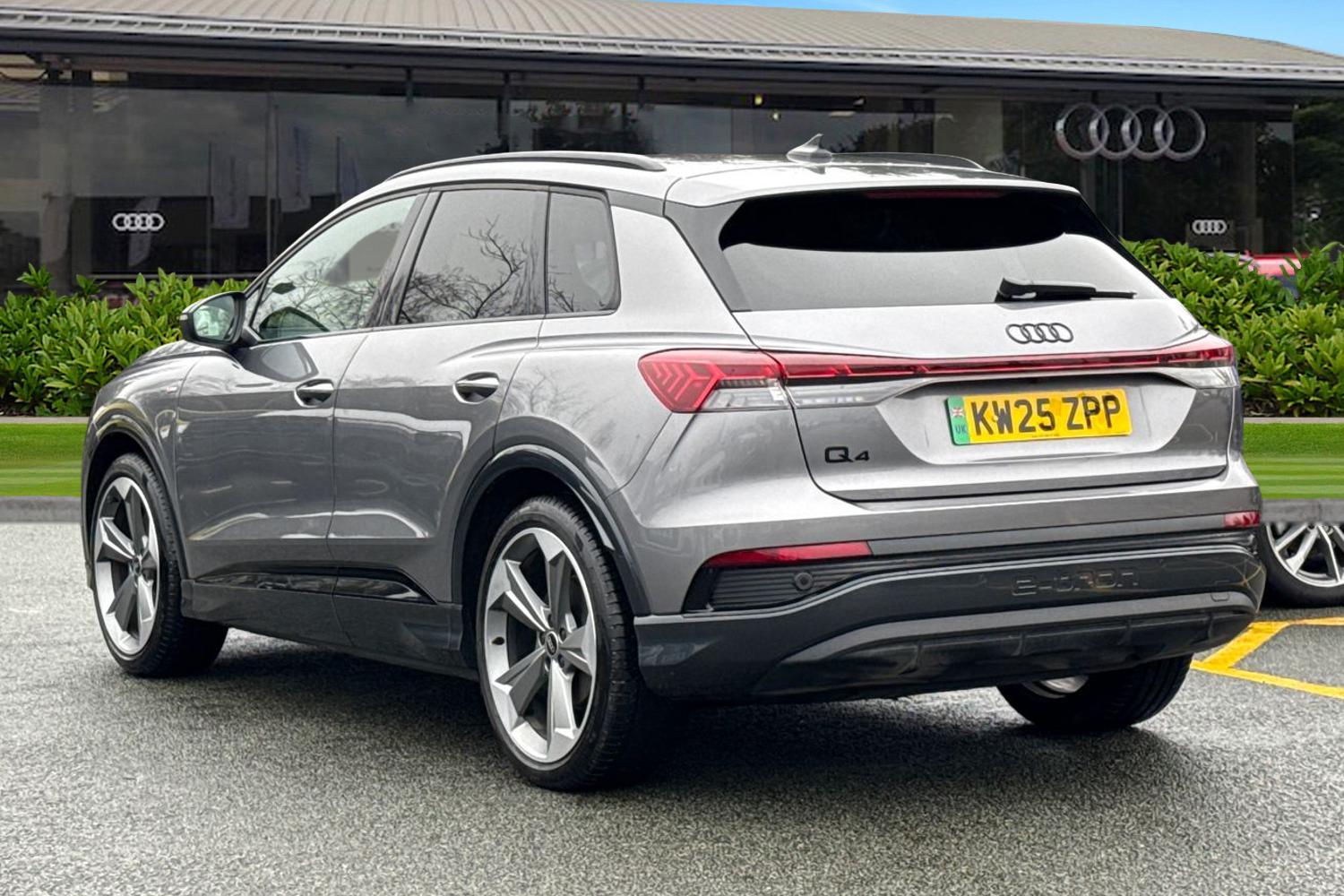 Used Audi Q4 e-tron 2025 for sale - 77257748: Photo 2