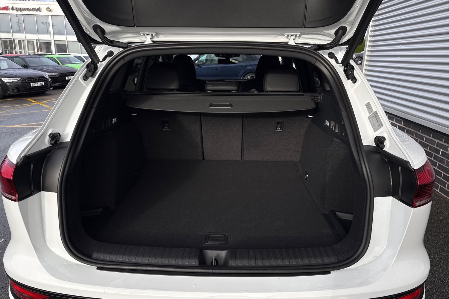 Used Audi Q6 e-tron 2026 for sale - 77472872: Photo 6