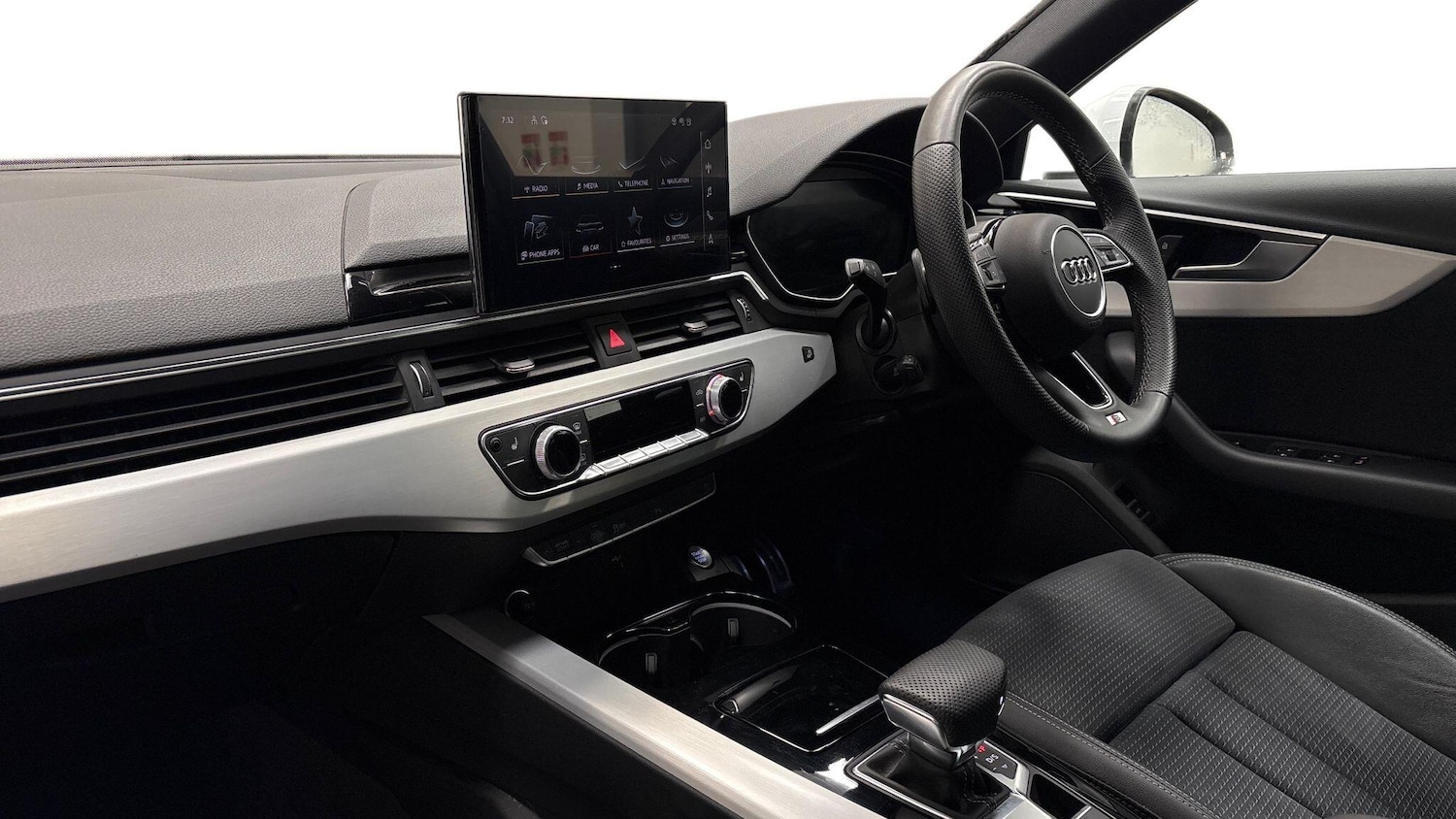 Used Audi A4 Avant 2024 for sale - 78163480: Photo 2