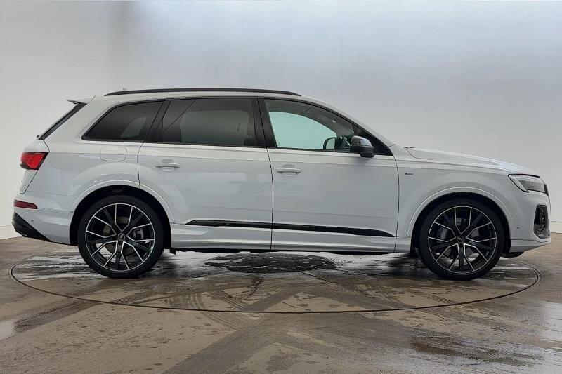 Used Audi Q7 2025 for sale - 76353209: Photo 4