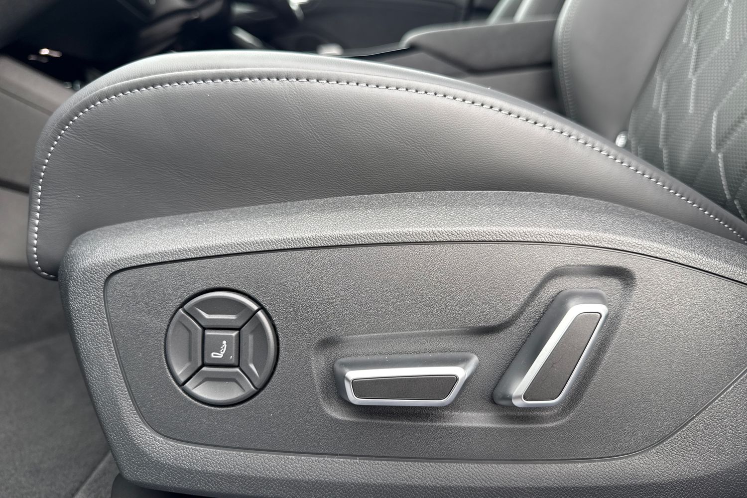 Used Audi S6 e-tron Avant 2026 for sale - 77421590: Photo 44