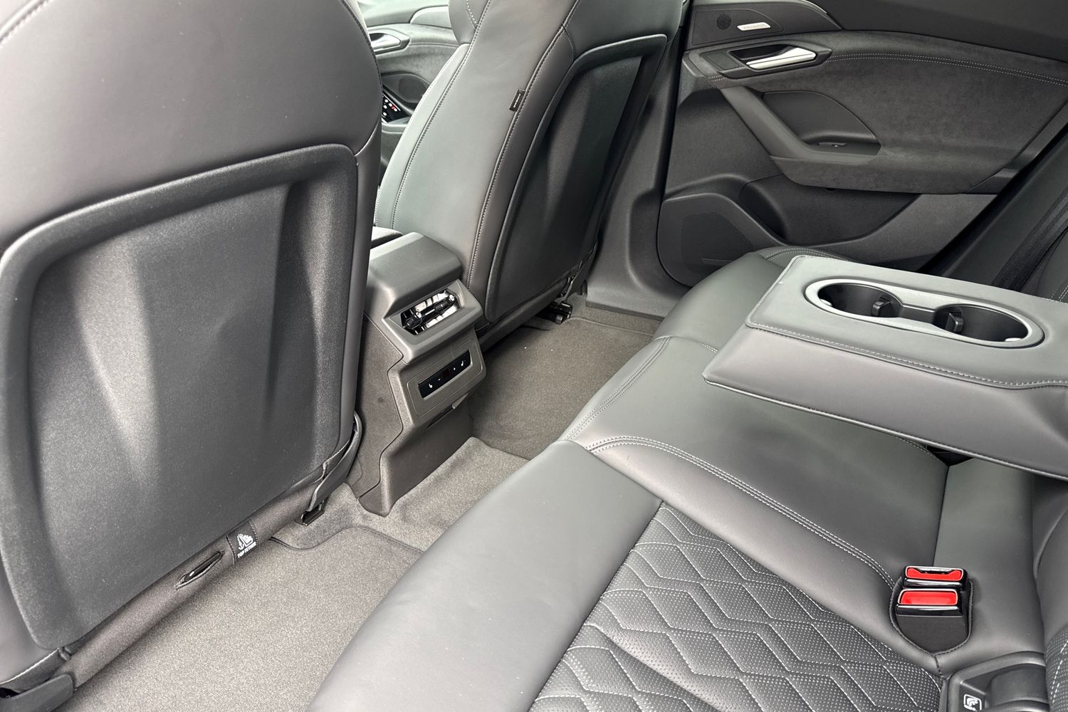 Used Audi S6 e-tron Avant 2026 for sale - 77421590: Photo 47