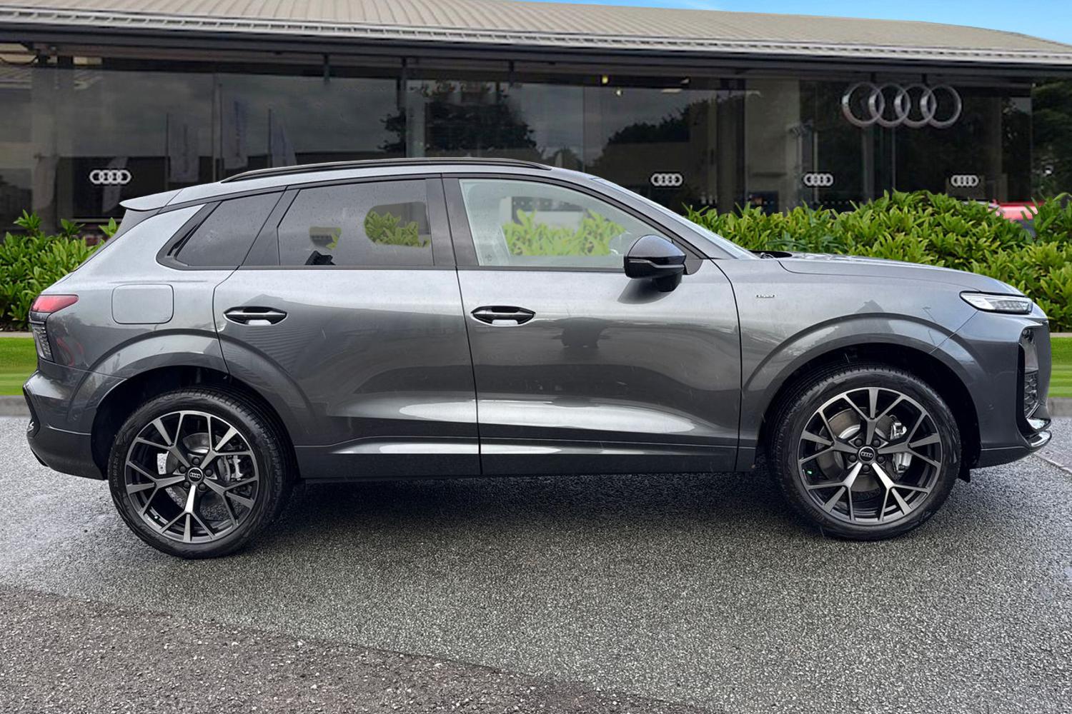 Used Audi Q3 2025 for sale - 76968084: Photo 3