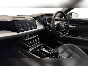 Used Audi e-tron GT 2023 for sale - 76128451: Photo