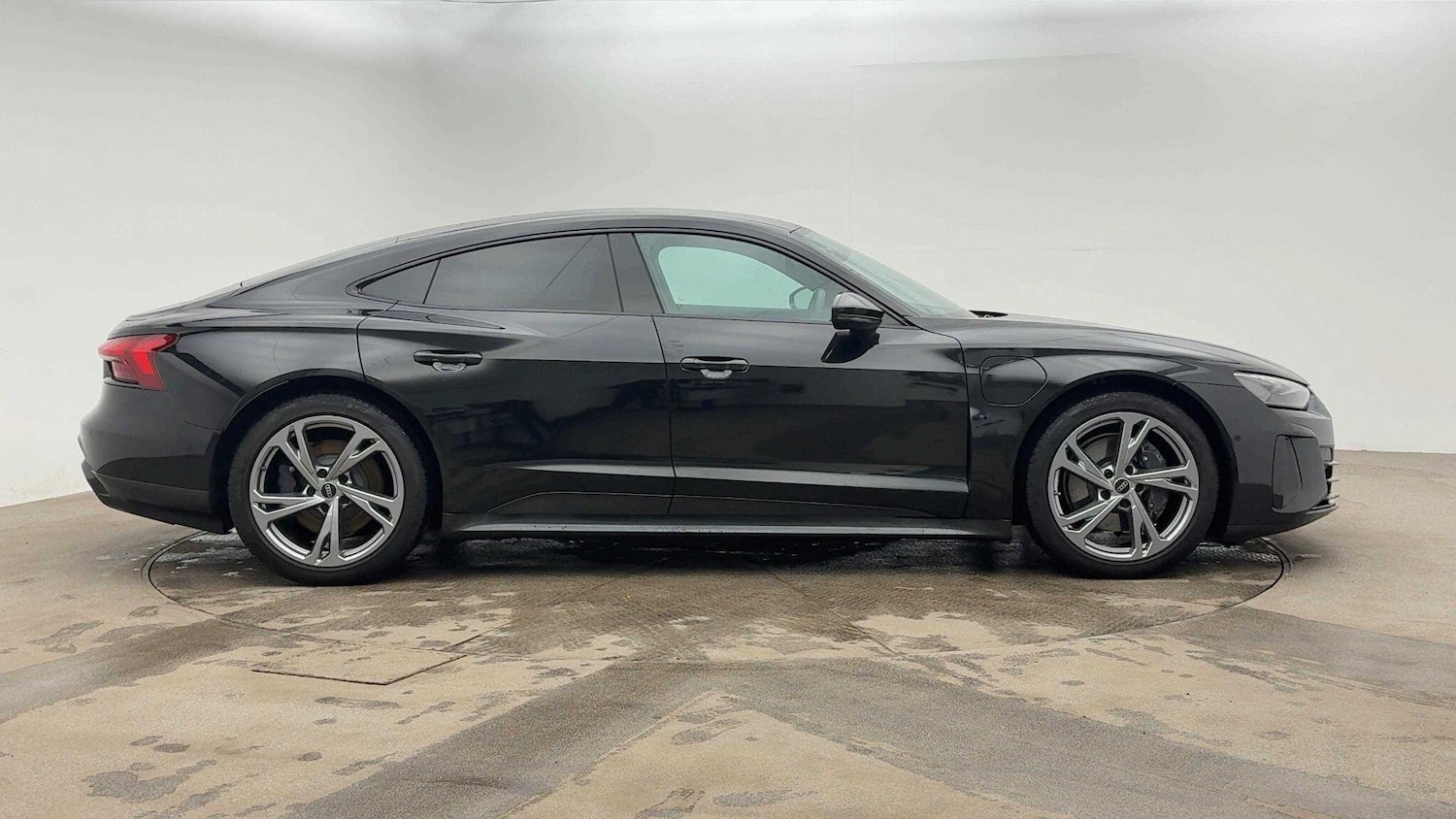 Used Audi e-tron GT 2023 for sale - 76128451: Photo 4