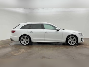 Used Audi A4 Avant 2024 for sale - 77733643: Photo