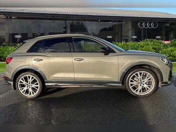 Used Audi Q3 2019 for sale - 77383009: Photo