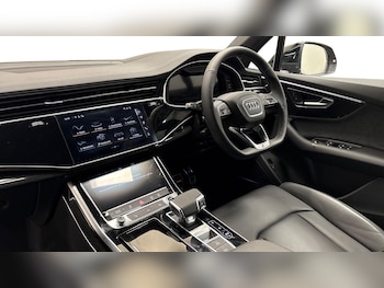 Used Audi Q7 2025 for sale - 76520010: Photo